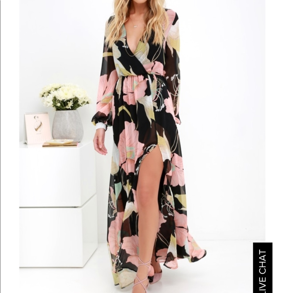 Lulu’s long sleeve floral dress. Size small